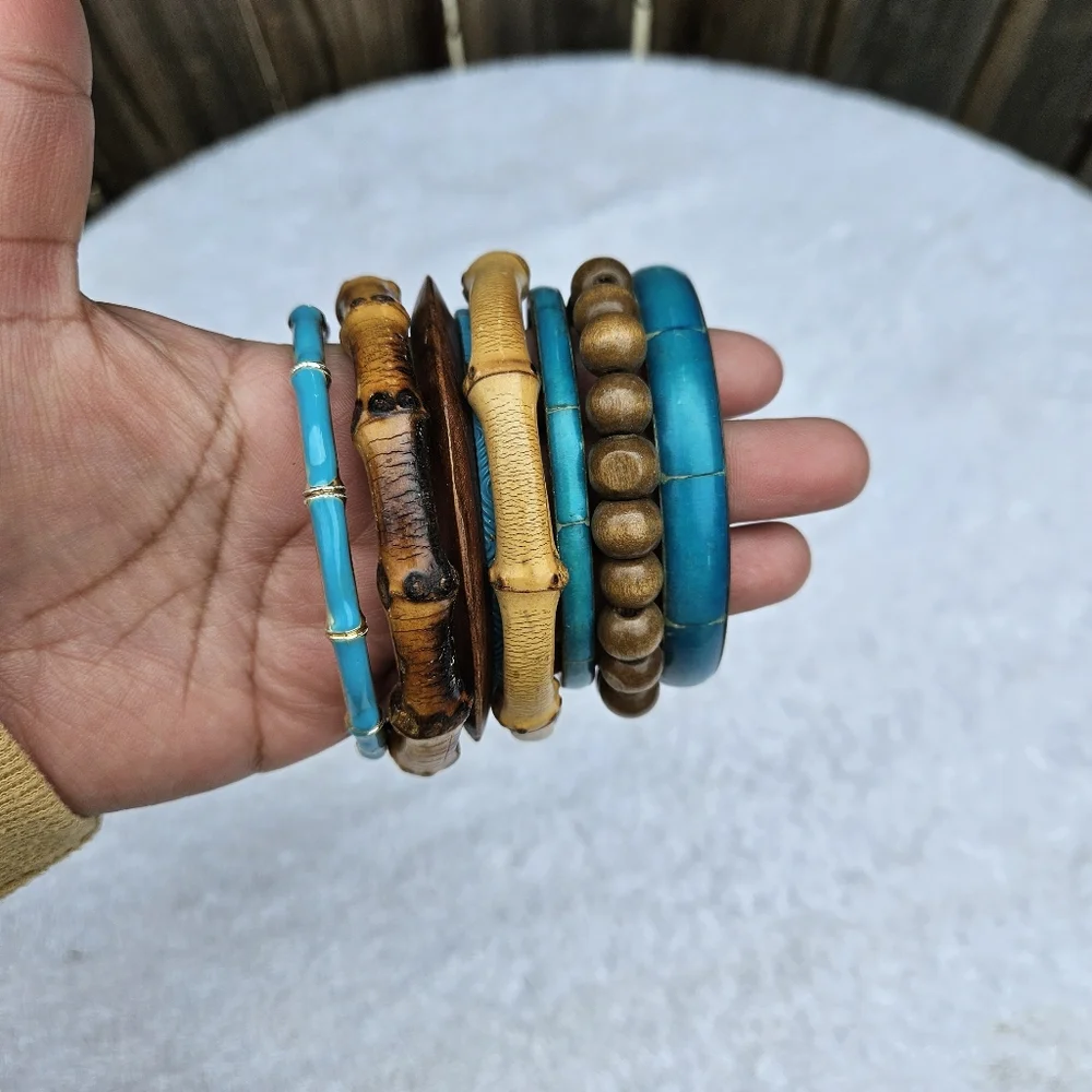 Colorful Beaded Necklace and Bracelet Set - Picture 8 of 16